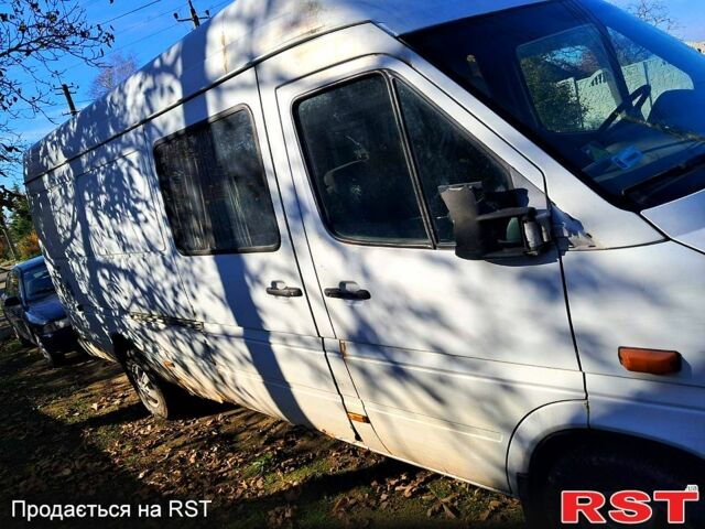 Білий Мерседес Sprinter, об'ємом двигуна 2.2 л та пробігом 390 тис. км за 2900 $, фото 2 на Automoto.ua