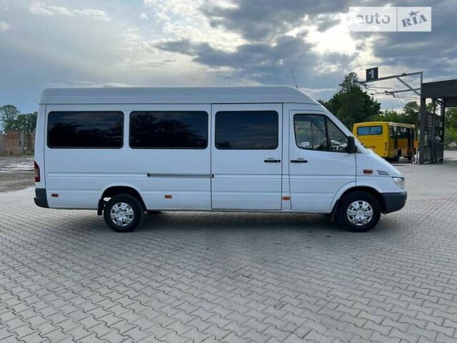 Білий Мерседес Sprinter, об'ємом двигуна 0 л та пробігом 371 тис. км за 13800 $, фото 7 на Automoto.ua