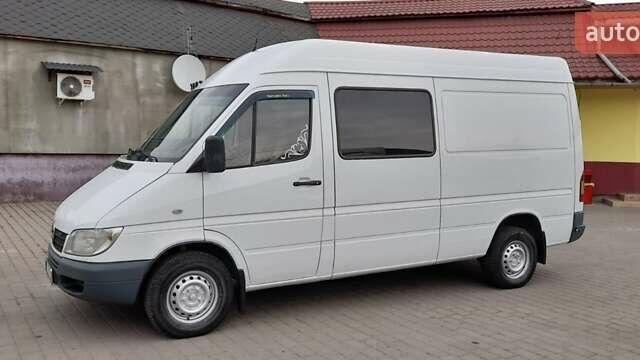 Белый Мерседес Sprinter, объемом двигателя 2.15 л и пробегом 600 тыс. км за 8700 $, фото 23 на Automoto.ua
