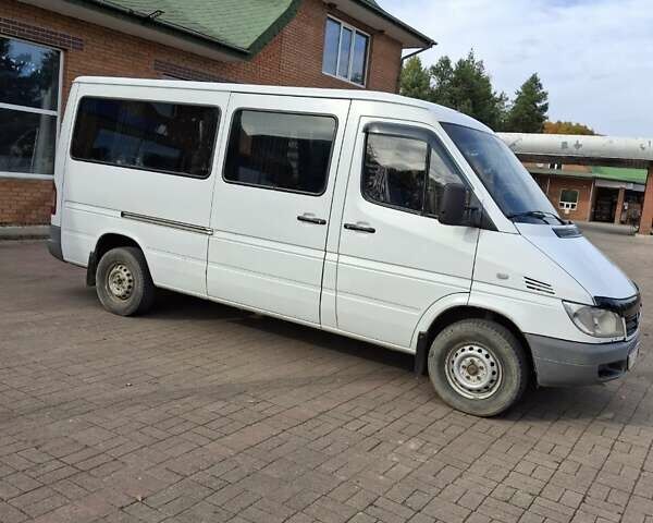 Белый Мерседес Sprinter, объемом двигателя 2.69 л и пробегом 580 тыс. км за 7700 $, фото 14 на Automoto.ua