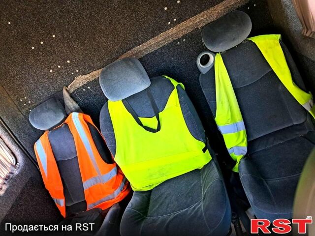 Білий Мерседес Sprinter, об'ємом двигуна 2.2 л та пробігом 390 тис. км за 2900 $, фото 6 на Automoto.ua