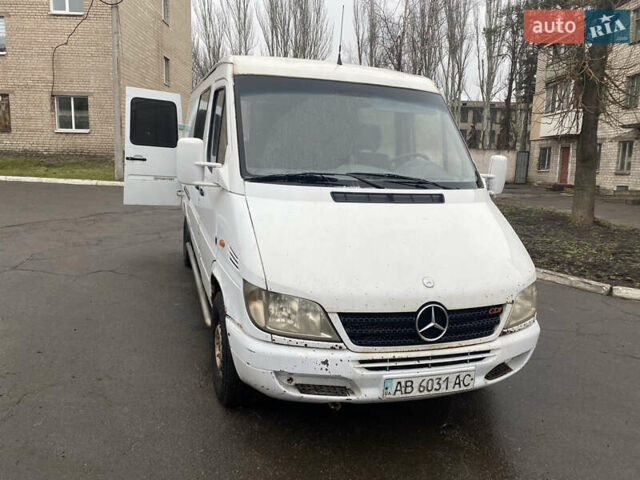 Белый Мерседес Sprinter, объемом двигателя 2.15 л и пробегом 690 тыс. км за 5400 $, фото 7 на Automoto.ua