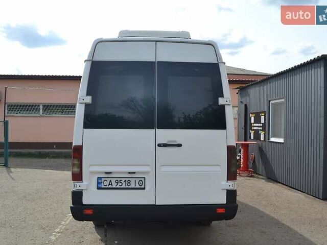 Белый Мерседес Sprinter, объемом двигателя 2.87 л и пробегом 700 тыс. км за 7999 $, фото 3 на Automoto.ua