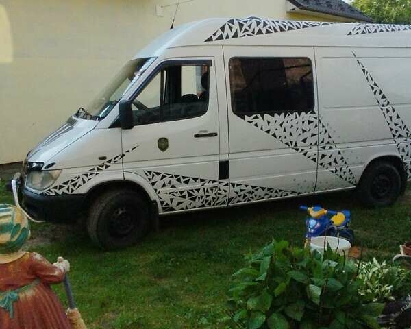 Белый Мерседес Sprinter, объемом двигателя 2.15 л и пробегом 465 тыс. км за 7100 $, фото 14 на Automoto.ua