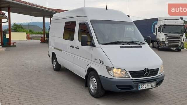 Белый Мерседес Sprinter, объемом двигателя 2.15 л и пробегом 600 тыс. км за 8700 $, фото 16 на Automoto.ua