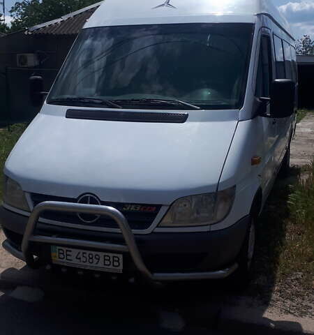Белый Мерседес Sprinter, объемом двигателя 2.2 л и пробегом 500 тыс. км за 13500 $, фото 13 на Automoto.ua