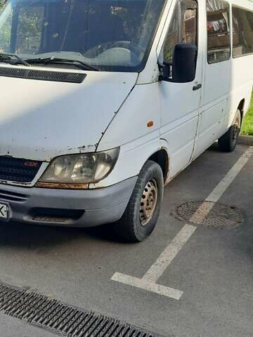 Білий Мерседес Sprinter, об'ємом двигуна 2.15 л та пробігом 500 тис. км за 4999 $, фото 1 на Automoto.ua