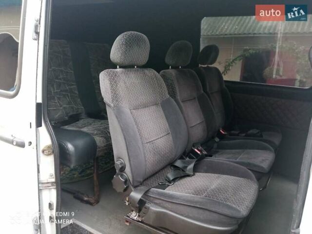 Белый Мерседес Sprinter, объемом двигателя 2.2 л и пробегом 758 тыс. км за 7500 $, фото 5 на Automoto.ua