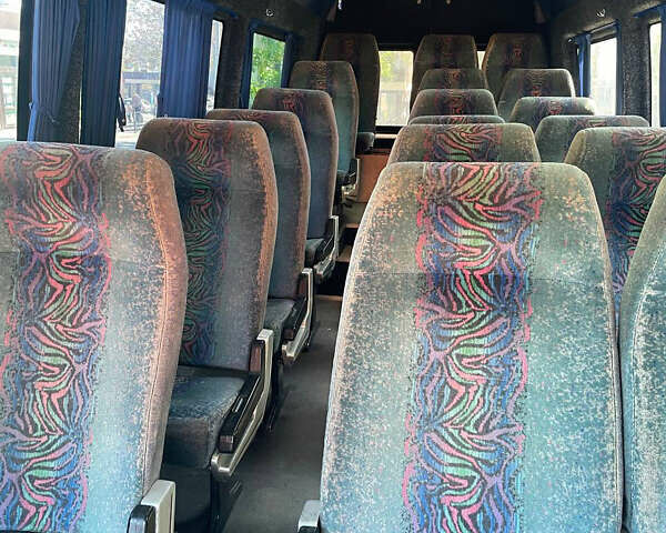 Белый Мерседес Sprinter, объемом двигателя 0 л и пробегом 150 тыс. км за 10500 $, фото 1 на Automoto.ua