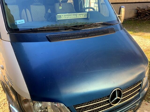 Белый Мерседес Sprinter, объемом двигателя 2.1 л и пробегом 750 тыс. км за 6000 $, фото 4 на Automoto.ua
