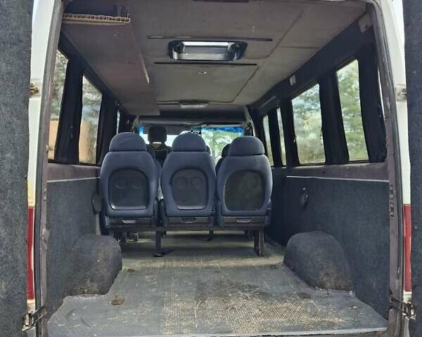 Белый Мерседес Sprinter, объемом двигателя 2.69 л и пробегом 580 тыс. км за 7700 $, фото 18 на Automoto.ua