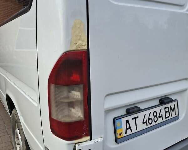 Белый Мерседес Sprinter, объемом двигателя 2.69 л и пробегом 580 тыс. км за 7700 $, фото 1 на Automoto.ua