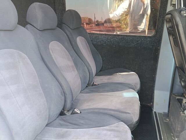 Белый Мерседес Sprinter, объемом двигателя 2.1 л и пробегом 405 тыс. км за 7800 $, фото 12 на Automoto.ua