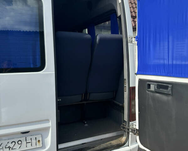 Белый Мерседес Sprinter, объемом двигателя 2.15 л и пробегом 793 тыс. км за 9800 $, фото 12 на Automoto.ua