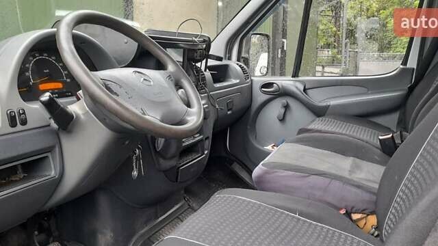 Белый Мерседес Sprinter, объемом двигателя 2.15 л и пробегом 600 тыс. км за 8700 $, фото 28 на Automoto.ua