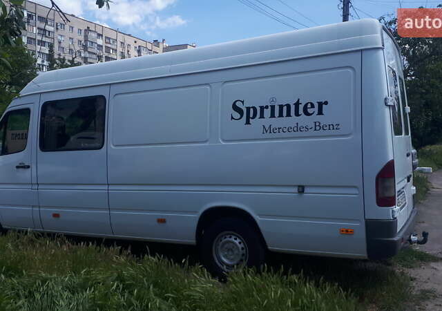 Белый Мерседес Sprinter, объемом двигателя 2.2 л и пробегом 500 тыс. км за 13500 $, фото 15 на Automoto.ua