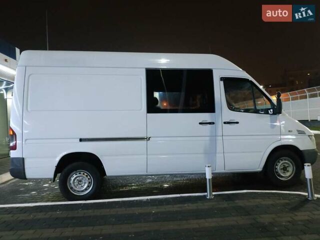 Белый Мерседес Sprinter, объемом двигателя 2.7 л и пробегом 520 тыс. км за 9999 $, фото 6 на Automoto.ua