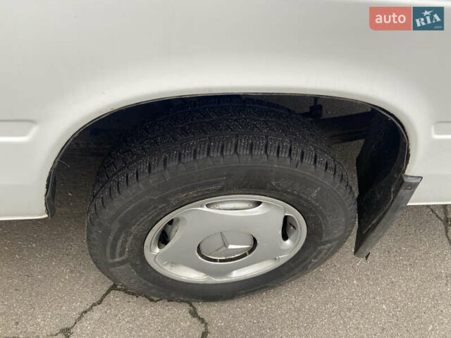 Белый Мерседес Sprinter, объемом двигателя 2.7 л и пробегом 4 тыс. км за 15000 $, фото 1 на Automoto.ua