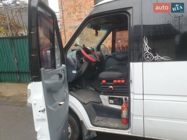 Білий Мерседес Sprinter, об'ємом двигуна 2.7 л та пробігом 5 тис. км за 7500 $, фото 4 на Automoto.ua