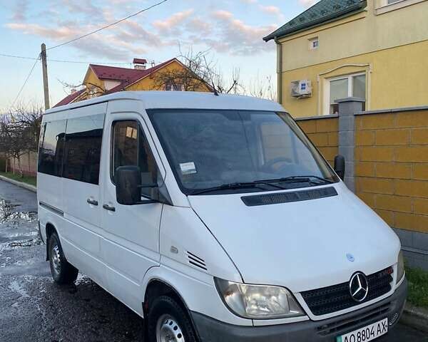 Белый Мерседес Sprinter, объемом двигателя 2.2 л и пробегом 547 тыс. км за 8000 $, фото 5 на Automoto.ua