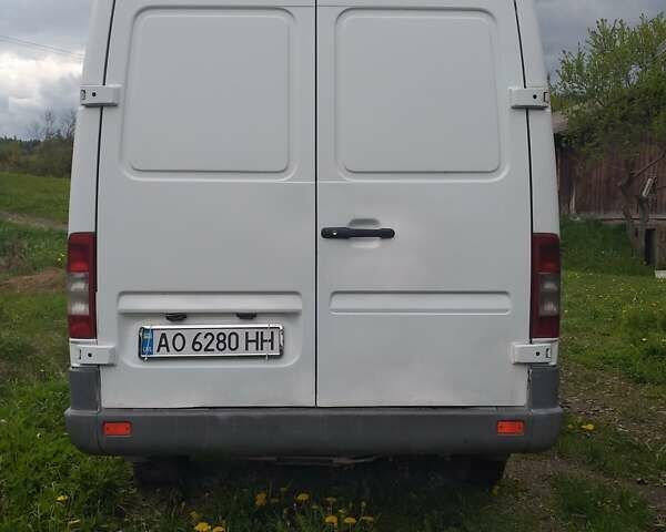 Білий Мерседес Sprinter, об'ємом двигуна 2.2 л та пробігом 320 тис. км за 7400 $, фото 1 на Automoto.ua