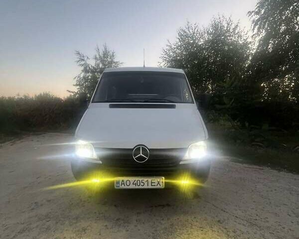 Белый Мерседес Sprinter, объемом двигателя 2.69 л и пробегом 713 тыс. км за 7100 $, фото 7 на Automoto.ua