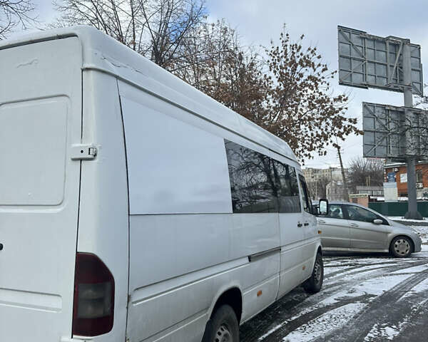 Белый Мерседес Sprinter, объемом двигателя 2.7 л и пробегом 110 тыс. км за 9000 $, фото 5 на Automoto.ua