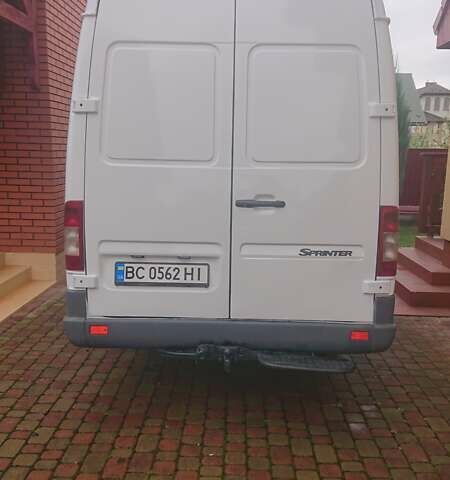 Белый Мерседес Sprinter, объемом двигателя 2.7 л и пробегом 771 тыс. км за 10800 $, фото 5 на Automoto.ua