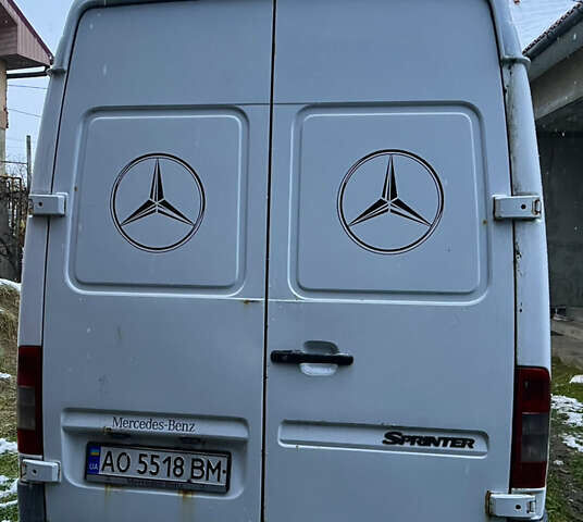 Білий Мерседес Sprinter, об'ємом двигуна 2.7 л та пробігом 470 тис. км за 7750 $, фото 2 на Automoto.ua