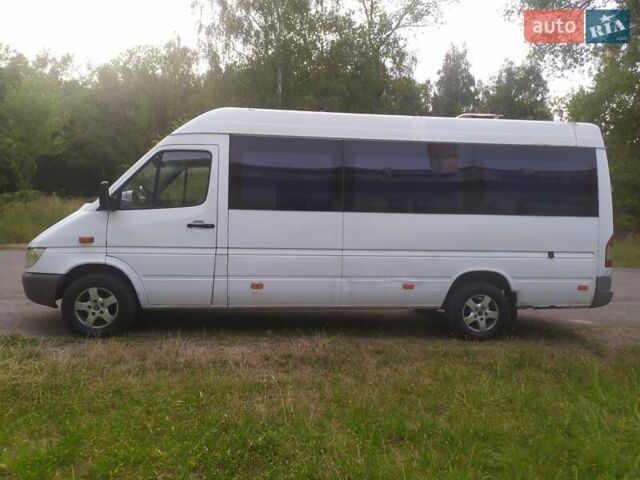 Белый Мерседес Sprinter, объемом двигателя 2.15 л и пробегом 723 тыс. км за 4700 $, фото 1 на Automoto.ua