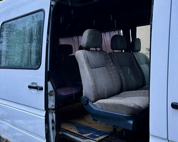 Білий Мерседес Sprinter, об'ємом двигуна 2.7 л та пробігом 470 тис. км за 7750 $, фото 10 на Automoto.ua