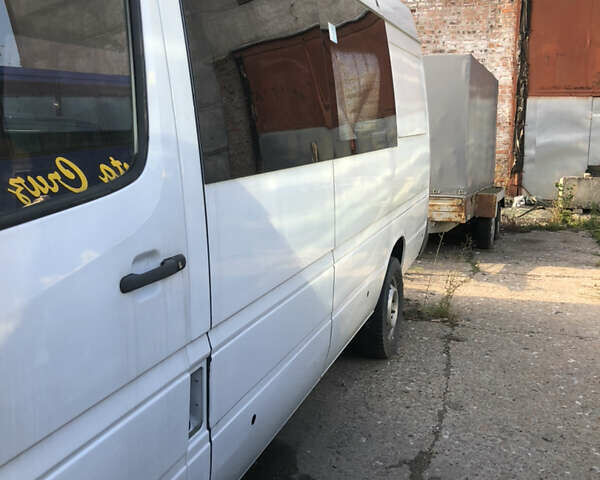 Белый Мерседес Sprinter, объемом двигателя 0 л и пробегом 100 тыс. км за 7000 $, фото 2 на Automoto.ua