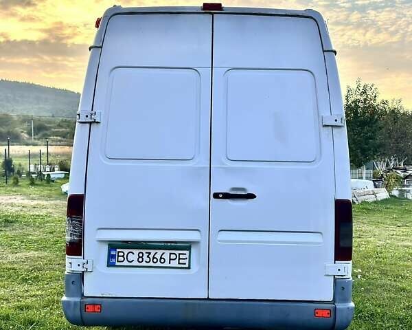 Белый Мерседес Sprinter, объемом двигателя 2.15 л и пробегом 113 тыс. км за 7600 $, фото 19 на Automoto.ua