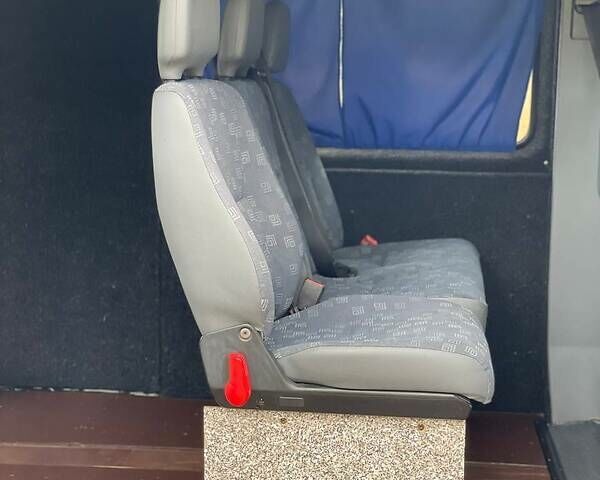 Белый Мерседес Sprinter, объемом двигателя 2.1 л и пробегом 383 тыс. км за 10700 $, фото 5 на Automoto.ua