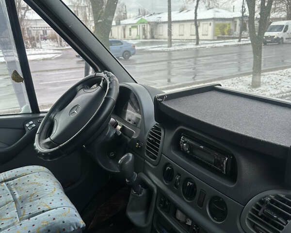 Белый Мерседес Sprinter, объемом двигателя 2.7 л и пробегом 110 тыс. км за 9000 $, фото 6 на Automoto.ua