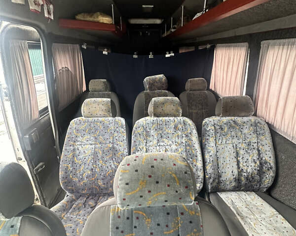 Белый Мерседес Sprinter, объемом двигателя 2.7 л и пробегом 110 тыс. км за 9000 $, фото 10 на Automoto.ua