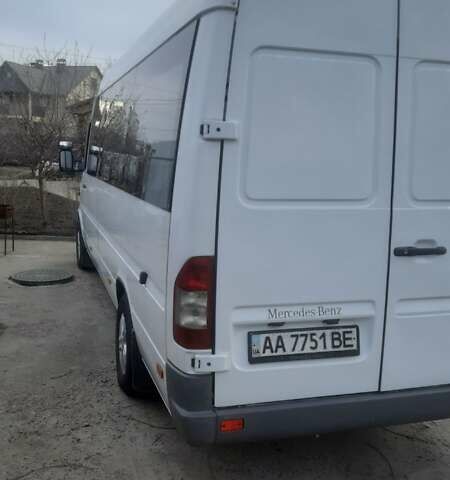 Белый Мерседес Sprinter, объемом двигателя 2.7 л и пробегом 707 тыс. км за 15500 $, фото 4 на Automoto.ua