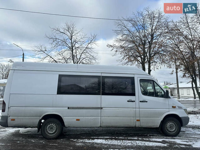 Белый Мерседес Sprinter, объемом двигателя 2.7 л и пробегом 110 тыс. км за 9000 $, фото 4 на Automoto.ua