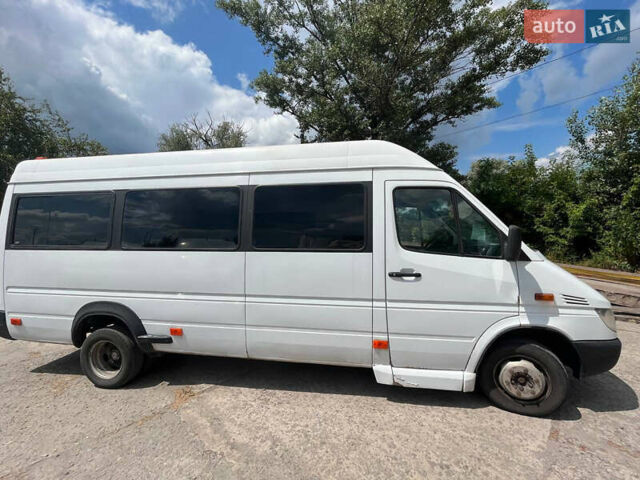 Белый Мерседес Sprinter, объемом двигателя 2.7 л и пробегом 600 тыс. км за 13000 $, фото 5 на Automoto.ua