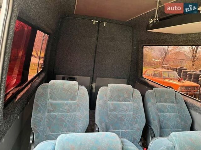 Белый Мерседес Sprinter, объемом двигателя 2.2 л и пробегом 620 тыс. км за 7500 $, фото 14 на Automoto.ua