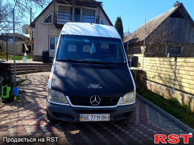 Белый Мерседес Sprinter, объемом двигателя 2.1 л и пробегом 367 тыс. км за 8500 $, фото 7 на Automoto.ua
