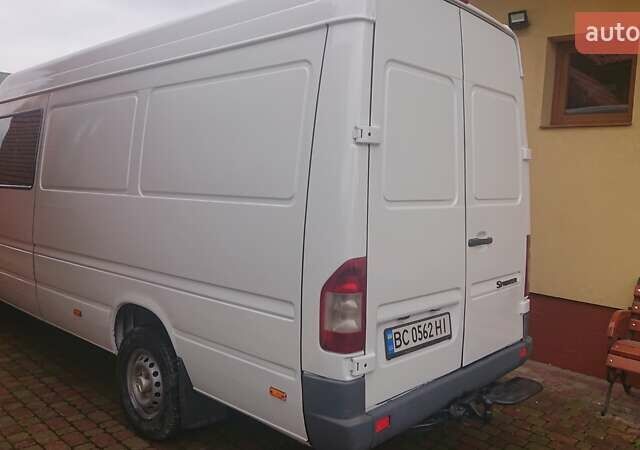 Белый Мерседес Sprinter, объемом двигателя 2.7 л и пробегом 771 тыс. км за 10800 $, фото 4 на Automoto.ua