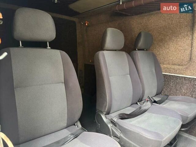 Белый Мерседес Sprinter, объемом двигателя 2.2 л и пробегом 458 тыс. км за 7800 $, фото 17 на Automoto.ua