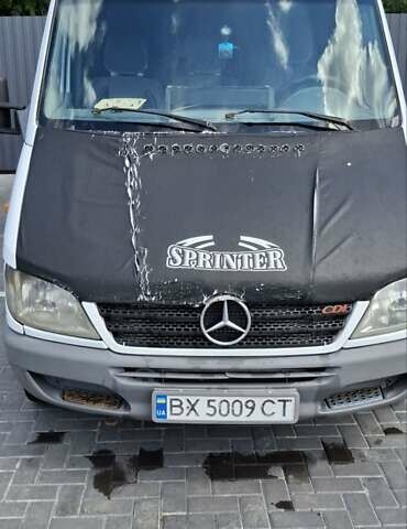 Белый Мерседес Sprinter, объемом двигателя 2.15 л и пробегом 540 тыс. км за 8400 $, фото 6 на Automoto.ua