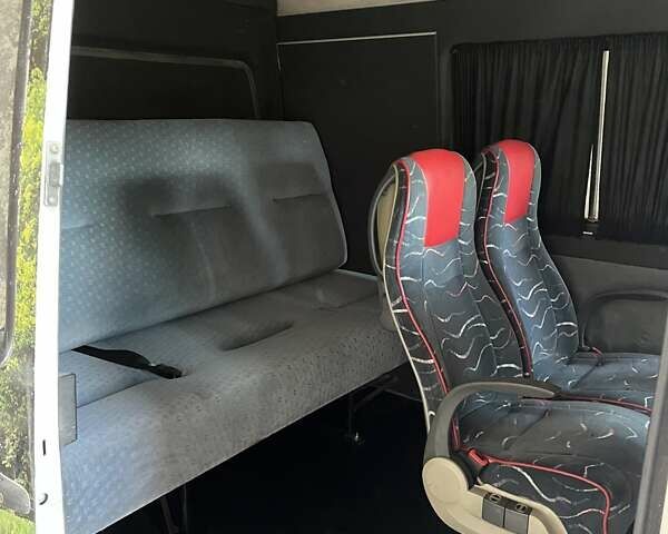 Белый Мерседес Sprinter, объемом двигателя 2.7 л и пробегом 614 тыс. км за 7800 $, фото 3 на Automoto.ua