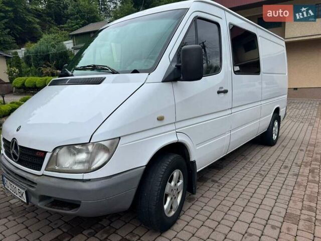 Белый Мерседес Sprinter, объемом двигателя 2.2 л и пробегом 458 тыс. км за 7800 $, фото 1 на Automoto.ua