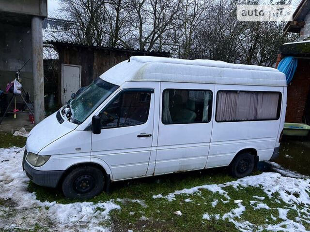 Білий Мерседес Sprinter, об'ємом двигуна 2.7 л та пробігом 470 тис. км за 7750 $, фото 4 на Automoto.ua