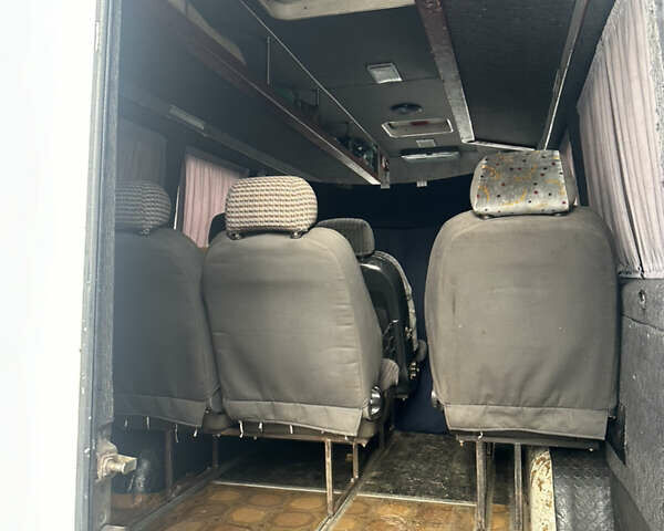 Белый Мерседес Sprinter, объемом двигателя 2.7 л и пробегом 110 тыс. км за 9000 $, фото 13 на Automoto.ua