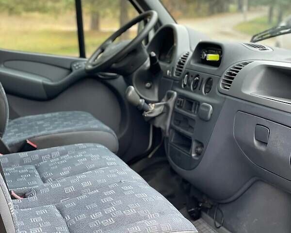 Белый Мерседес Sprinter, объемом двигателя 2.1 л и пробегом 383 тыс. км за 10700 $, фото 6 на Automoto.ua