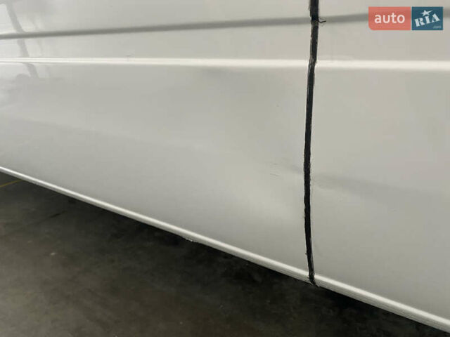 Белый Мерседес Sprinter, объемом двигателя 2.2 л и пробегом 702 тыс. км за 8200 $, фото 10 на Automoto.ua
